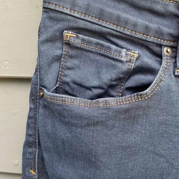 Levis Classic Mid Rise Skinny Jeans Size 30 - Picture 10 of 12